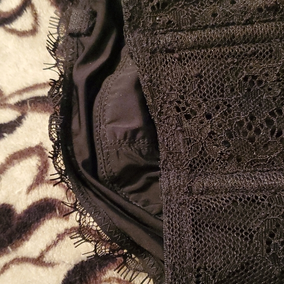 VS Lace Corset Bra Top - Picture 5 of 6